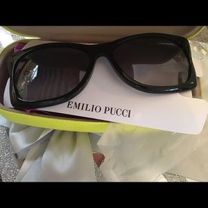 Beautiful designer Emilio Pucci sun glasses LAST MARKDOWN 🌈🌈💕🌈